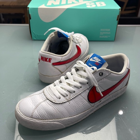 Nike SB Other - Nike SB Bruin premium SE Quickstrike “London”
